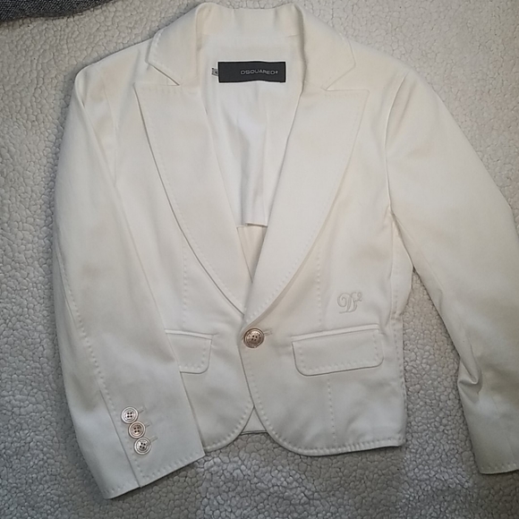 Vest - Picture 1 of 8